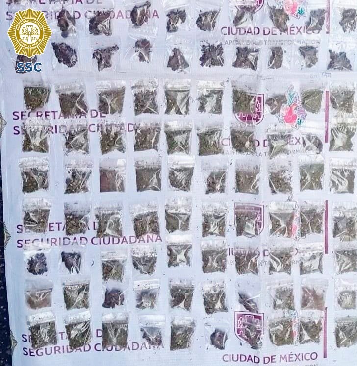 Detenidos en Iztapalapa durante operativo de la SSC con aseguramiento de marihuana y posible metanfetamina