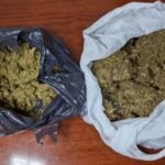 Cateos en Tláhuac realizados por autoridades de seguridad permitieron asegurar droga, un arma de fuego y detener a dos personas.