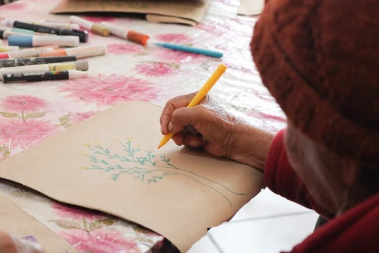 Mural comunitario en Viveros Coactetlán construido a partir de recuerdos, historias y símbolos compartidos por habitantes de Tlalpan