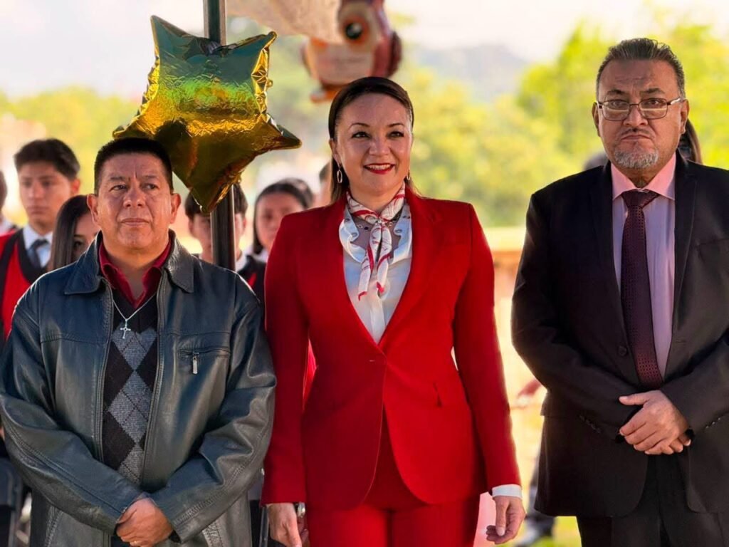 Graduación en Amecameca de la Generación 2026 con estudiantes reconocidos por su esfuerzo académico