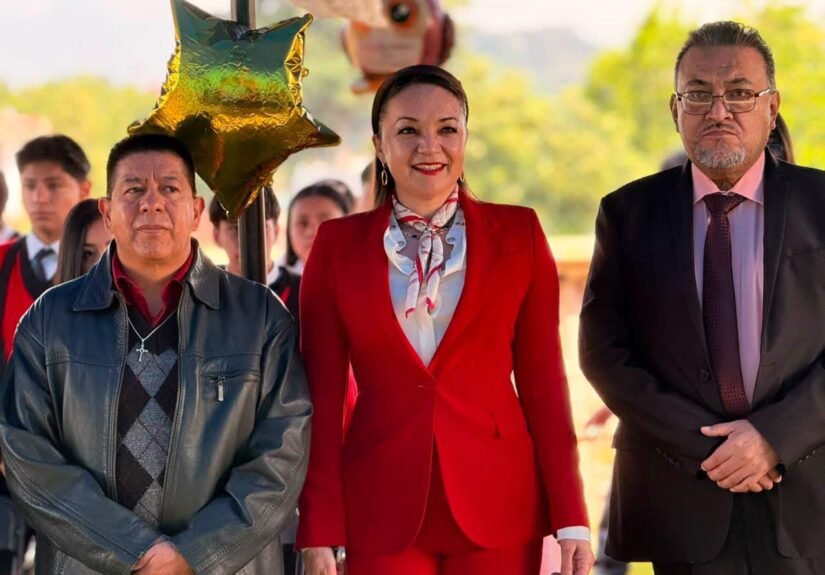 Graduación en Amecameca de la Generación 2026 con estudiantes reconocidos por su esfuerzo académico