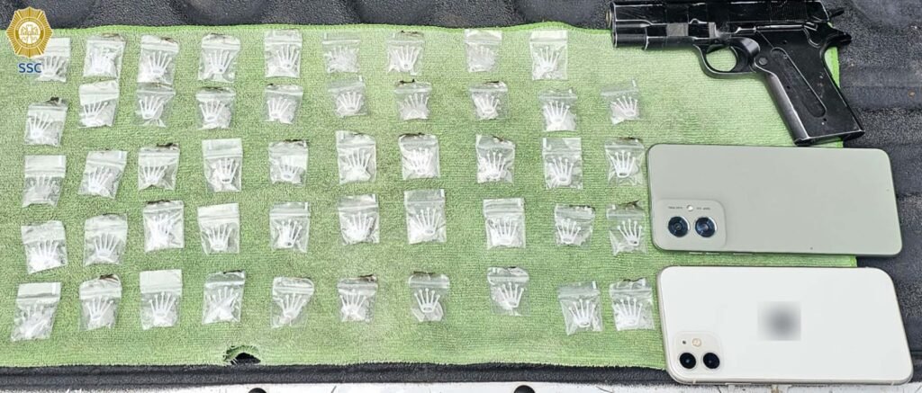 ssc detiene a dos personas con droga y motocicleta robada en gustavo a madero