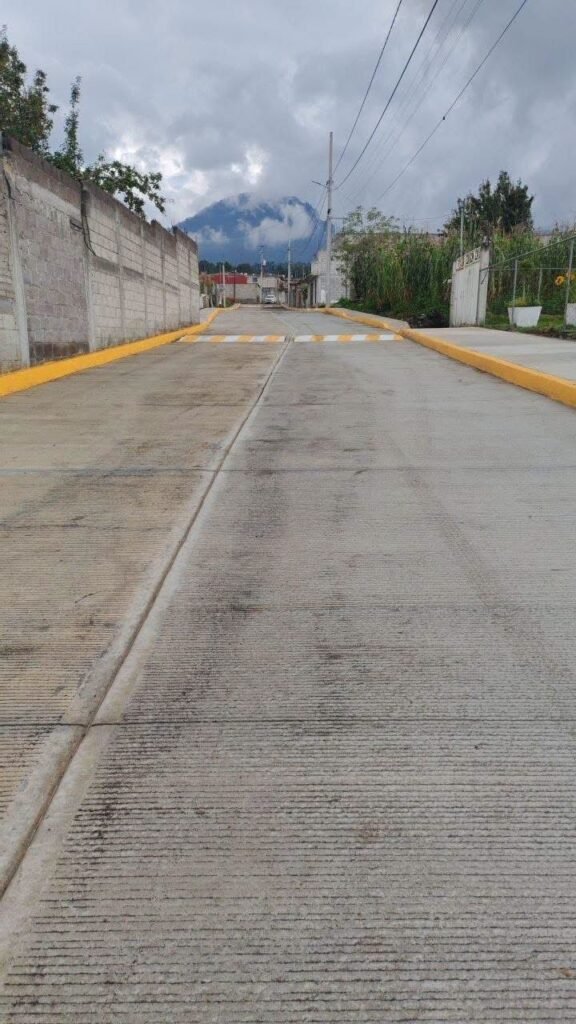 pavimentación de la calle Emiliano Zapata en Amecameca