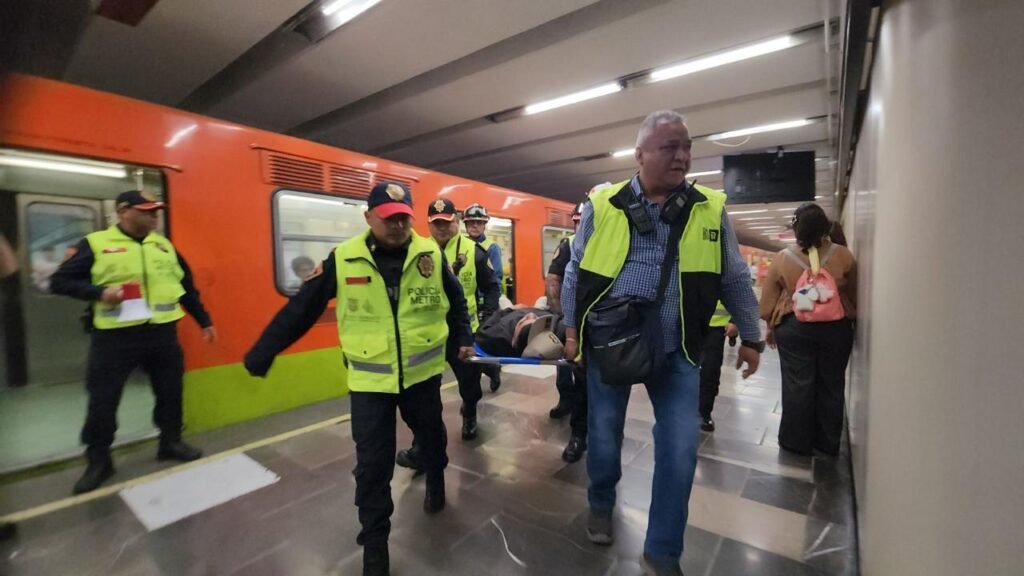 Segundo Simulacro Nacional 2026 Metro con protocolos de seguridad en estaciones de la Ciudad de México
