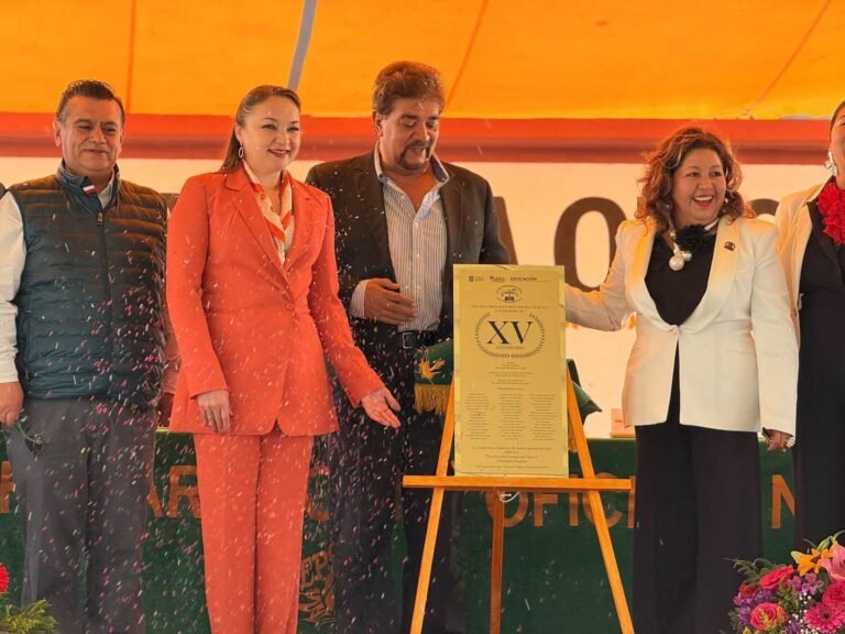 15 aniversario de la EPO 271 con ceremonia encabezada por Ivette Topete en Zoyatzingo