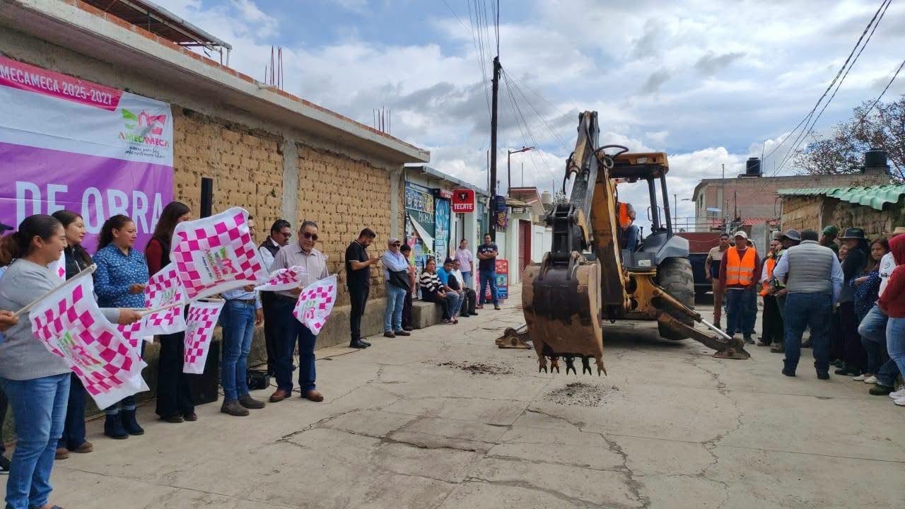 Pavimentación en Amecameca con nuevas obras de infraestructura en comunidades del municipio