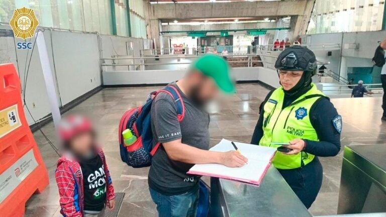 Menor extraviado en Metro La Viga localizado por policías de la SSC en estación Santa Anita
