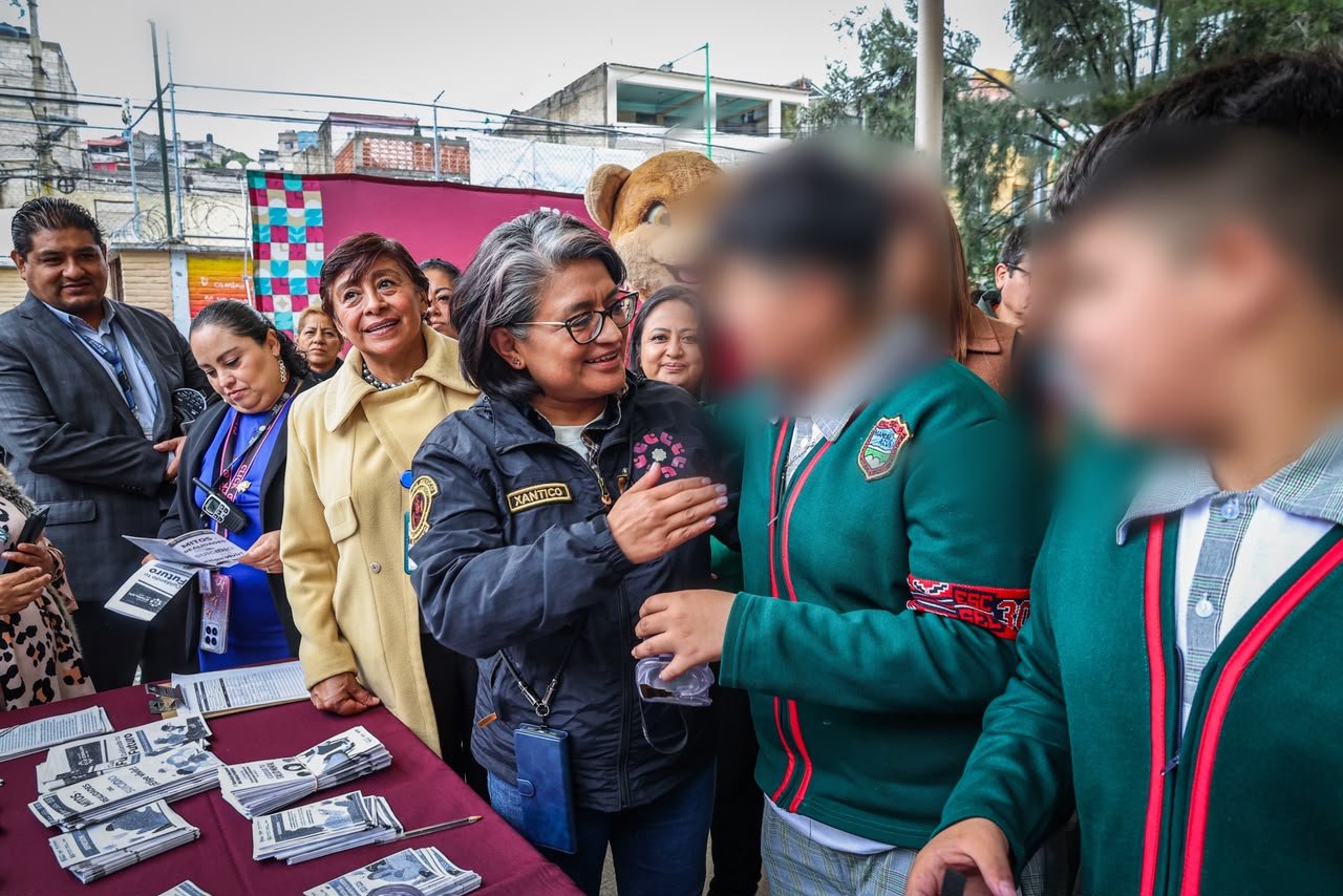salud mental en adolescentes durante festival estudiantil en Iztapalapa