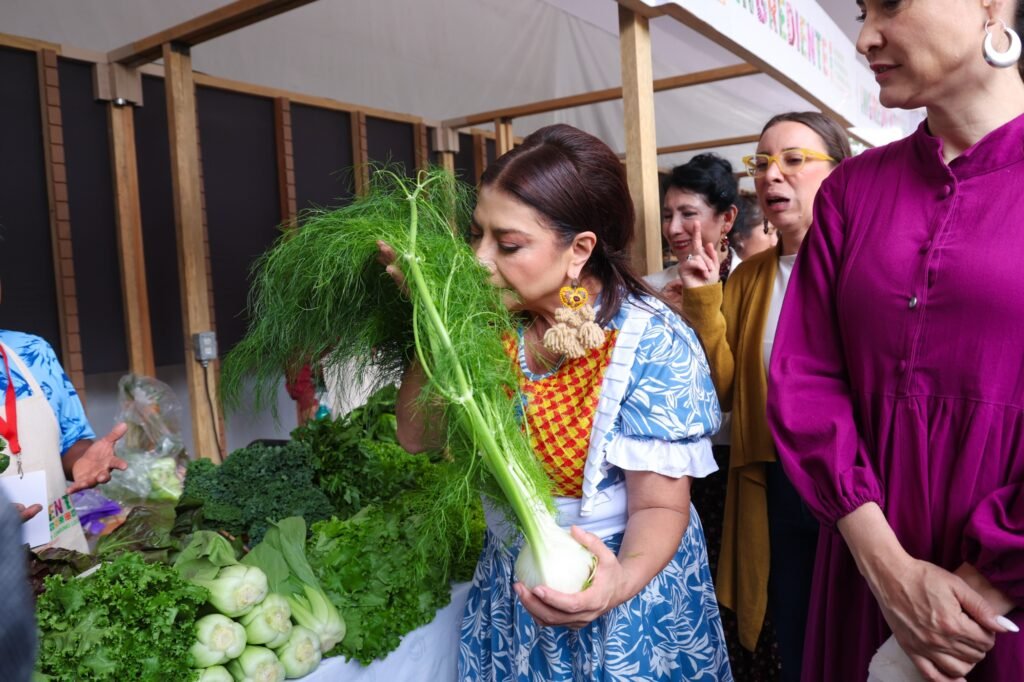 Encuentro Ingrediente CDMX reúne productores agrícolas y empresarios en Los Pinos