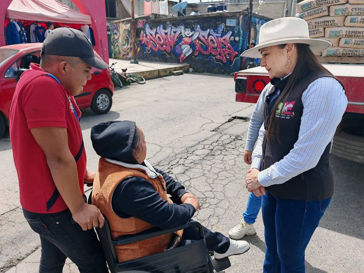 Rehabilitación del panteón de San Francisco Zentlalpan con entrega de cemento por parte del Gobierno de Amecameca